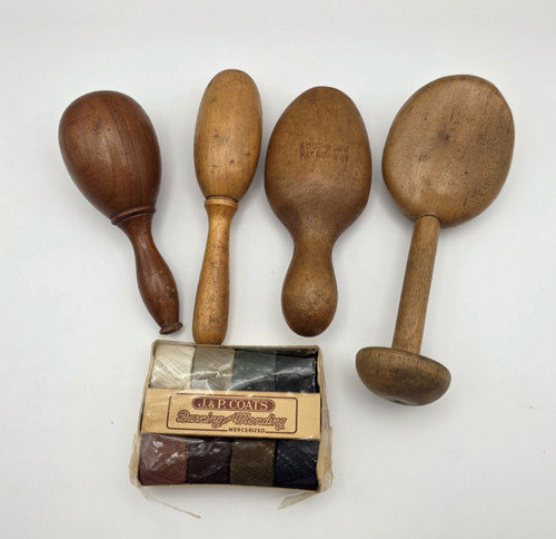 Vintage wood darning - eggs, foot