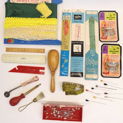 Vintage sewing notions lot - sewing,